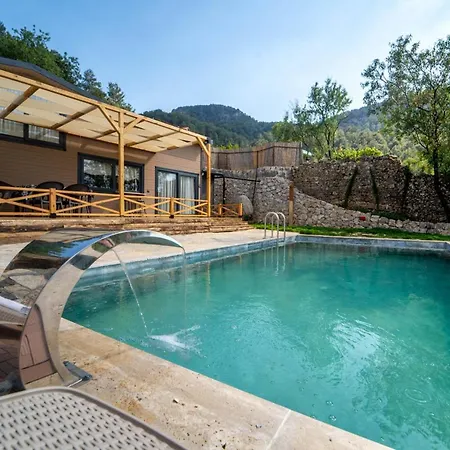 Apartman Amazing With Pool And Jacuzzi In *