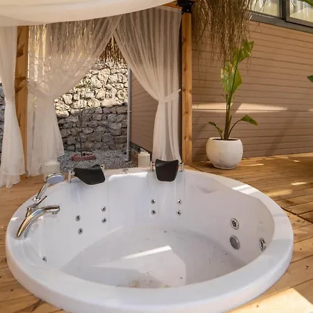 Διαμέρισμα Amazing With Pool And Jacuzzi In